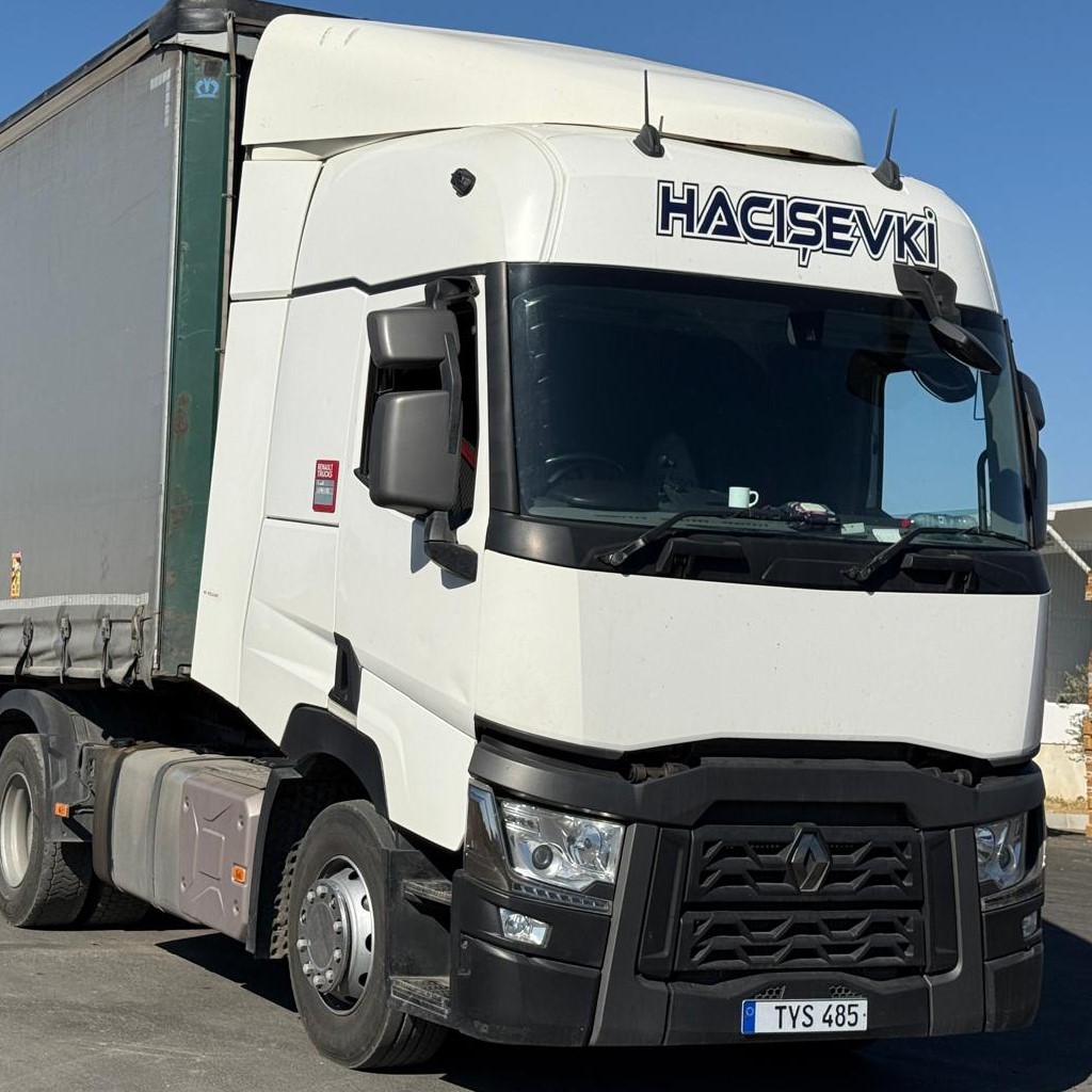 Kıbrıs'ta tarihî bir kamyon ve uzun yıllara dayanan taşımacılık geleneği